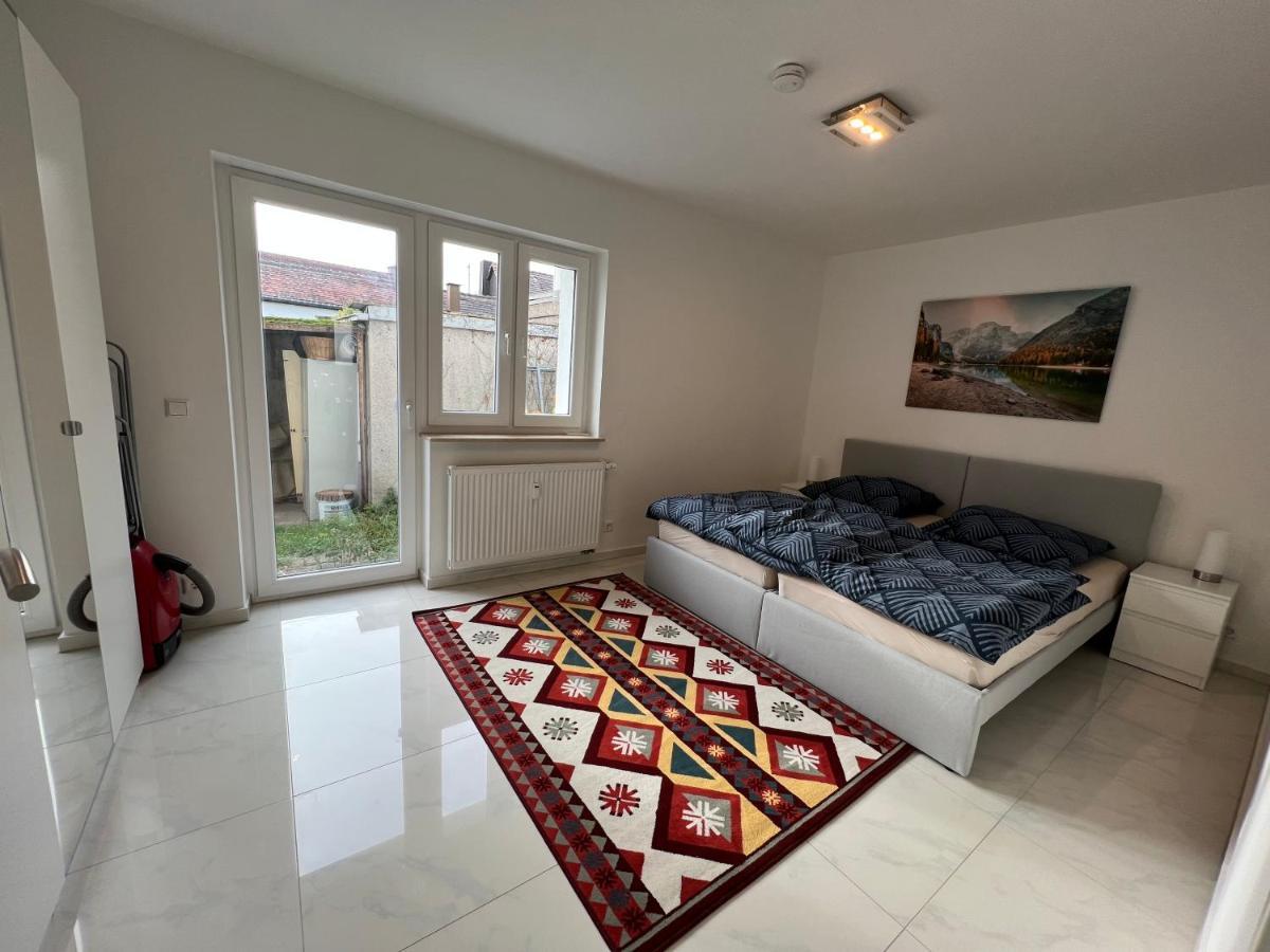 Wunderschoene Unterkunft Mit Terrasse - 24H7T Checkin Karlsruhe Exterior foto